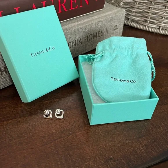 Tiffany & Co. Elsa Peretti Silver Heart Earrings - Picture 3 of 15